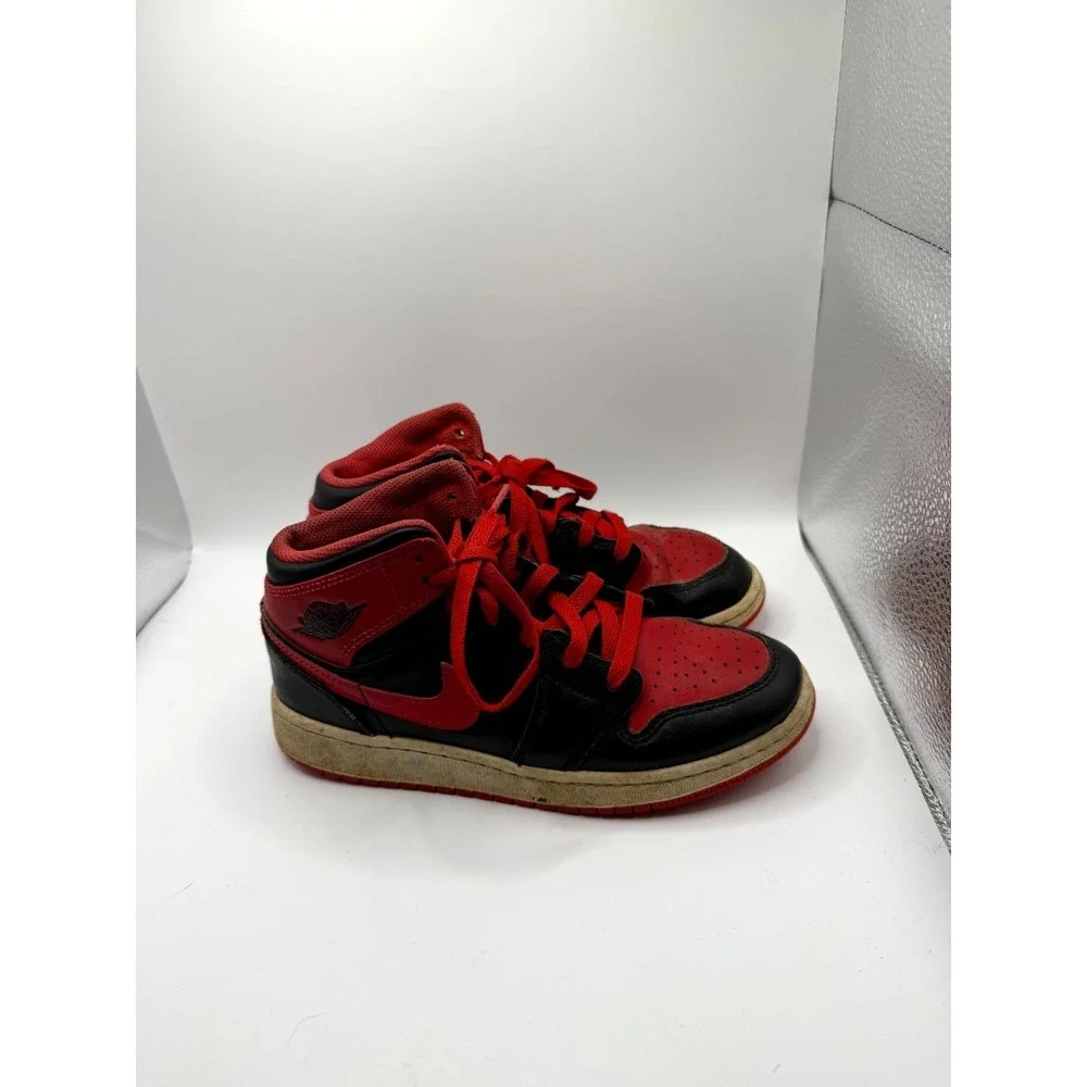 Nike Air Jordan 1 Mid GS Alternate Bred DQ8423-060 Kid 3.5 Sneaker Black Leather